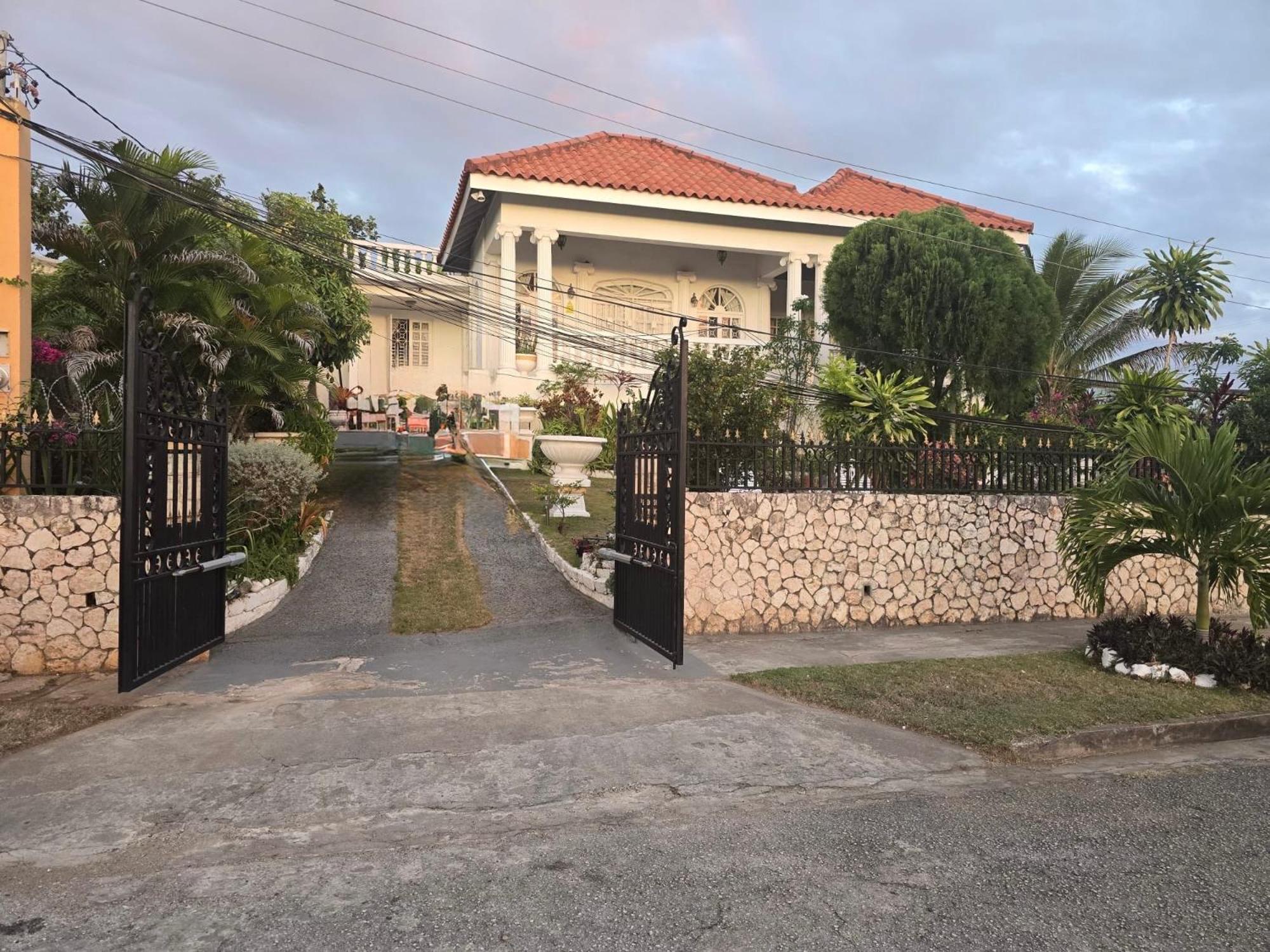 Paradise Palms Jamaica Vacation Rental Montego Bay Exterior foto